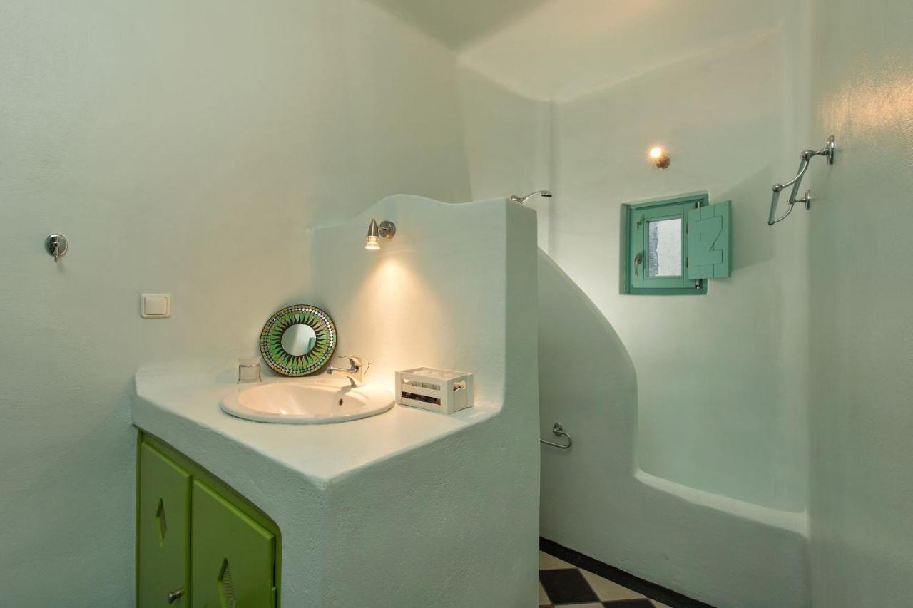 Fira Center Houses Bagian luar foto