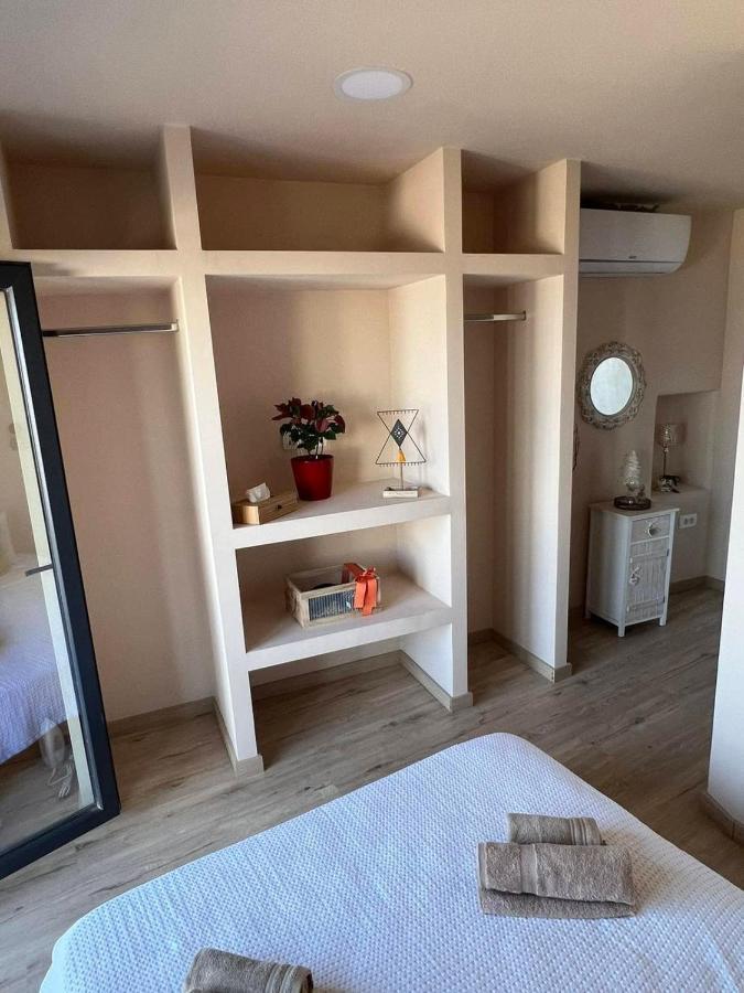 Fira Center Houses Bagian luar foto